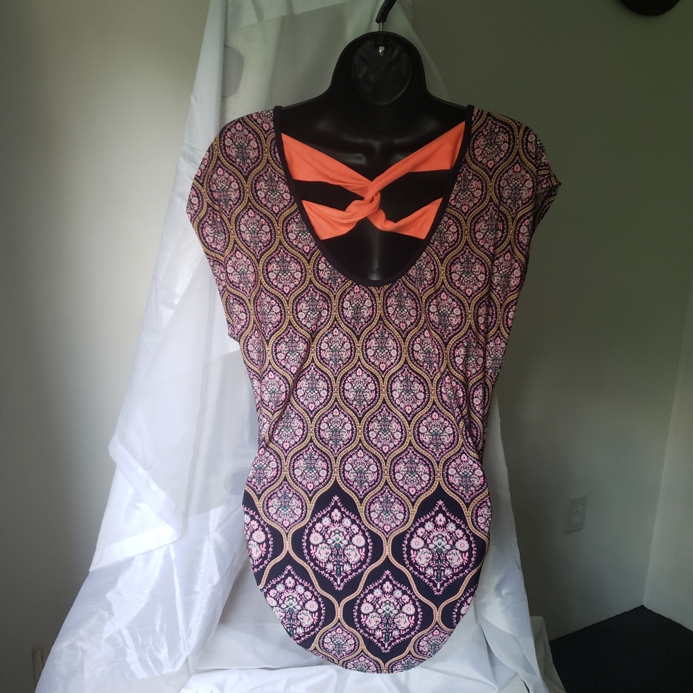 Cute Moroccan Pattern Tee - Picture 2 of 2